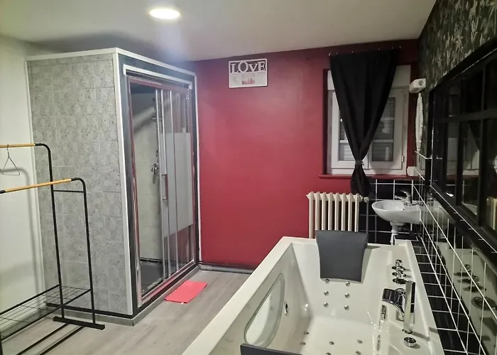 מלון אהבה Le Petit